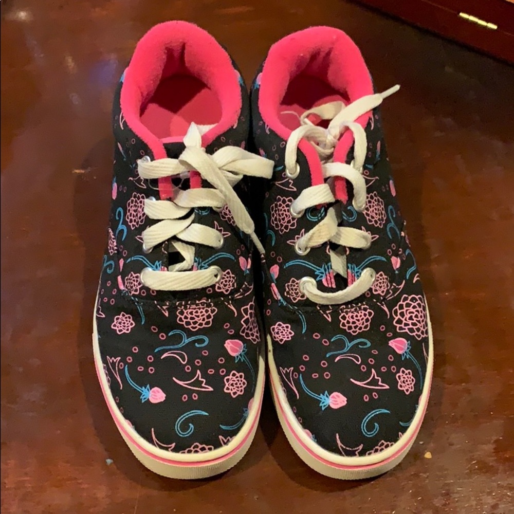 Heelys (girl’s)